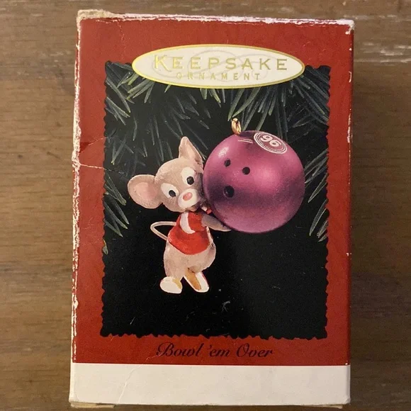 1996 Hallmark Keepsake Vintage "Bowl 'Em Over" Mouse Ornament - Picture 1 of 14